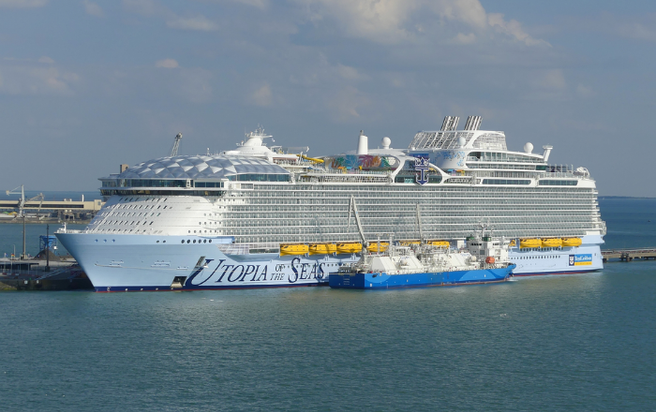 Cruise Ship